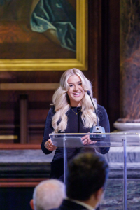 Beth Henderson giving speech at Chancellor's Circle Members' Dinner