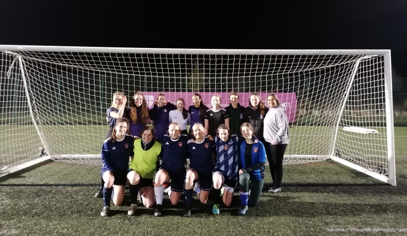 Women's football team Crop