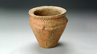 Reconstruction of a prehistoric pot