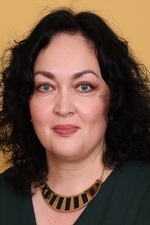 Headshot of Dr Kateryna Ivashchenko-Stadnik