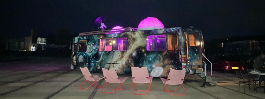 Moon Palace bus